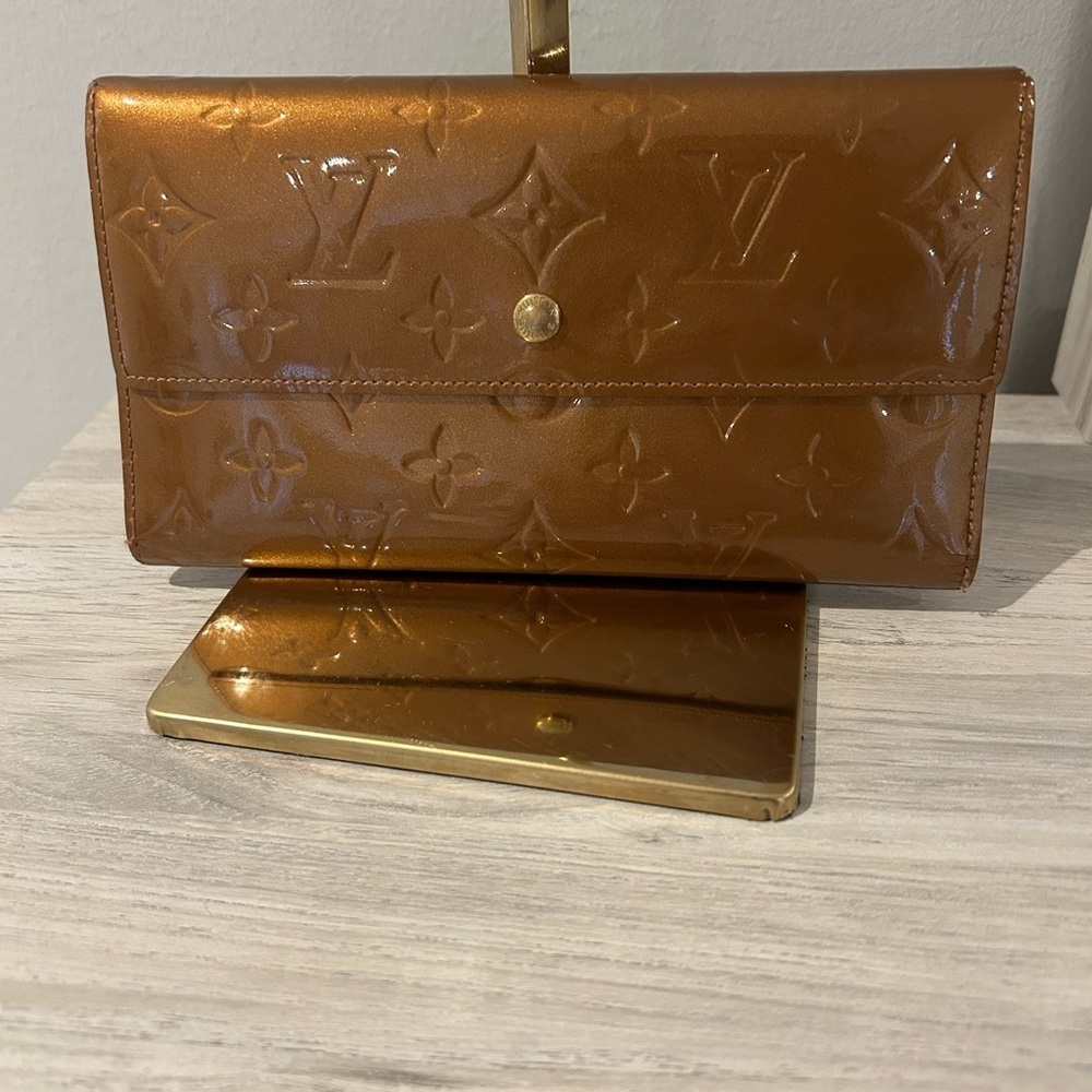 LOUIS VUITTON Vernis Bronze Long Wallet w/ LV Box & Unbranded Dust Bag. EUC - Picture 16 of 17